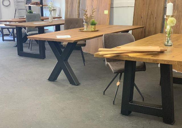 Oak Table and more. Showroom